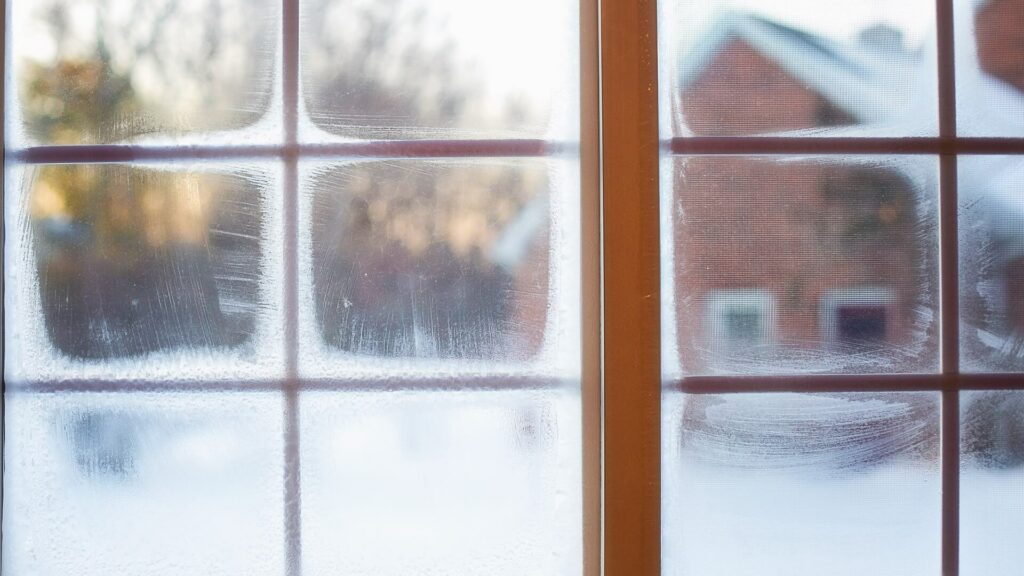 frost-on-window-637531_1920-2